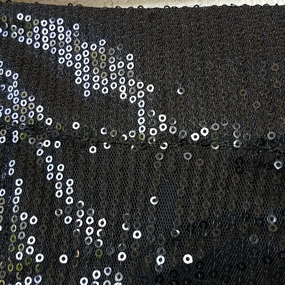 Forever 21 Black Sequined Miniskirt - Picture 6 of 8